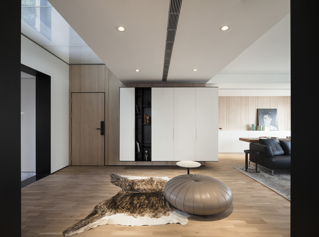 F HOUSE